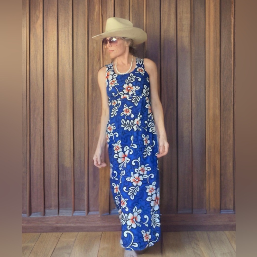 Vintage Hilo Hatties - The Hawaiian Iriginal - Blue and White Floral Maxi Dress